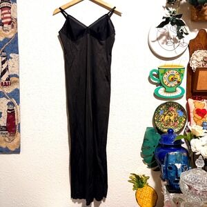 Vintage Vanity Fair Black Slip Dress LaceTrim Full Slip 34 S babydoll whimsigoth